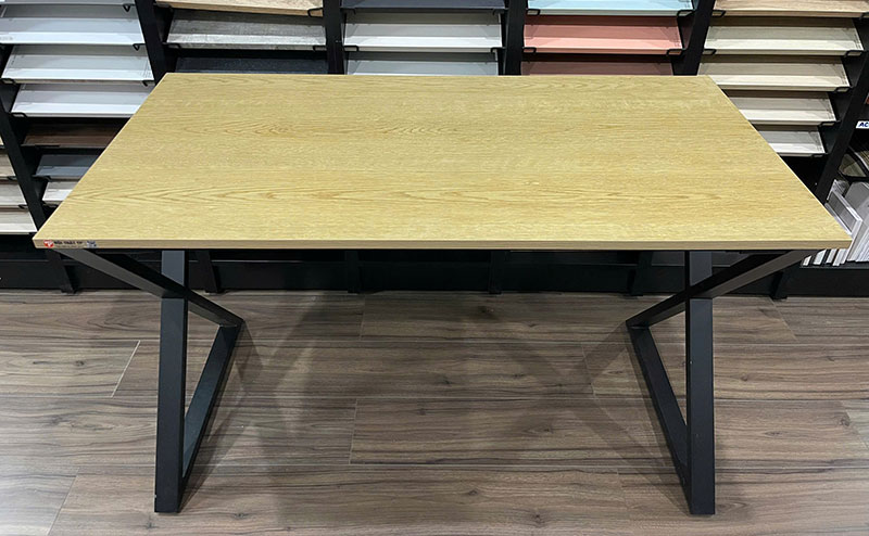 Bàn làm việc chân X-850